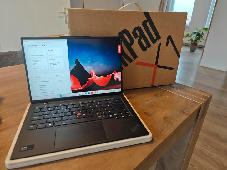 24M warranty Lenovo Thinkpad X1 Carbon Gen 12 - 32GB RAM, Computers en Software, Windows Laptops, Gebruikt, 14 inch, SSD, 3 tot 4 Ghz