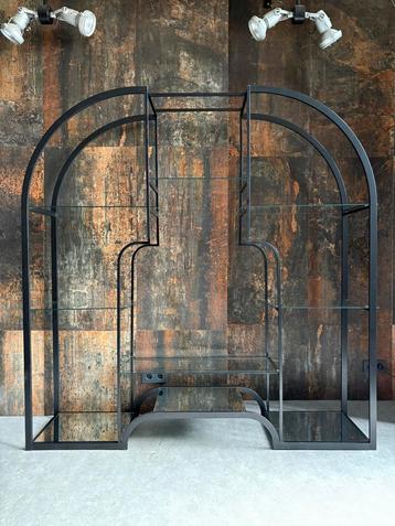 Vintage design vitrine kast roomdivider beschikbaar voor biedingen