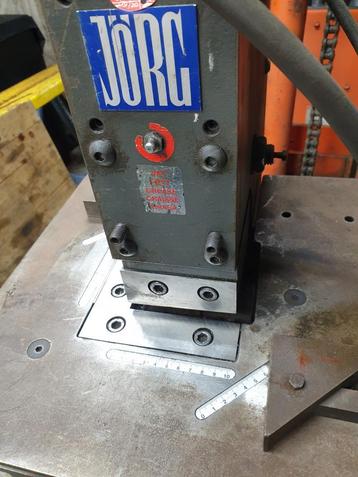 Jorg 1028 Hydraulische Uithoeker beschikbaar voor biedingen