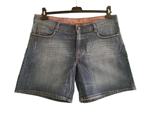 Mooie blauwe C&A stretch jeans short maat 44., Kleding | Dames, Spijkerbroeken en Jeans, Zo goed als nieuw, W33 - W36 (confectie 42/44)