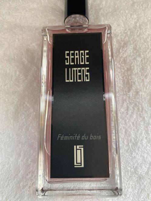 Serge Lutens Feminité du Bois eau de parfum 50 ml., Sieraden, Tassen en Uiterlijk, Uiterlijk | Parfum, Nieuw, Ophalen of Verzenden