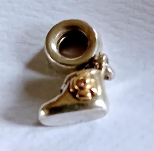 Baby Schoentje met Roze Zirkonia, Sieraden, Tassen en Uiterlijk, Bedels, Gebruikt, Pandora, Zilver, 1 bedel, Ophalen of Verzenden