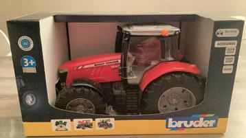 Bruder Massey Ferguson trekker met Pottinger Lion 3002 eg