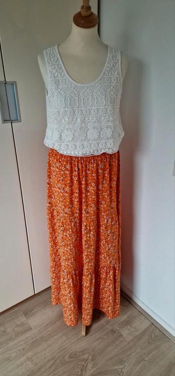 Oranje rok met bloemenprint met witte top Only S/M beschikbaar voor biedingen