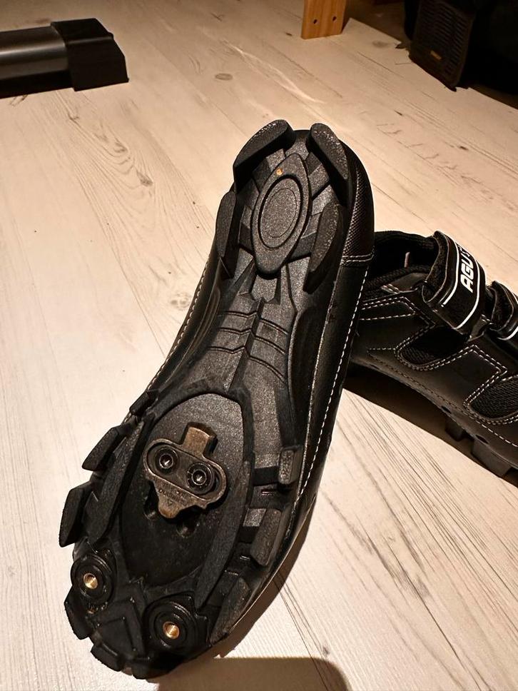AGU Spinning Schoenen SPD - 38- Zo goed als nieuw!, Fietsen en Brommers, Fietsaccessoires | Fietskleding, Zo goed als nieuw, Dames