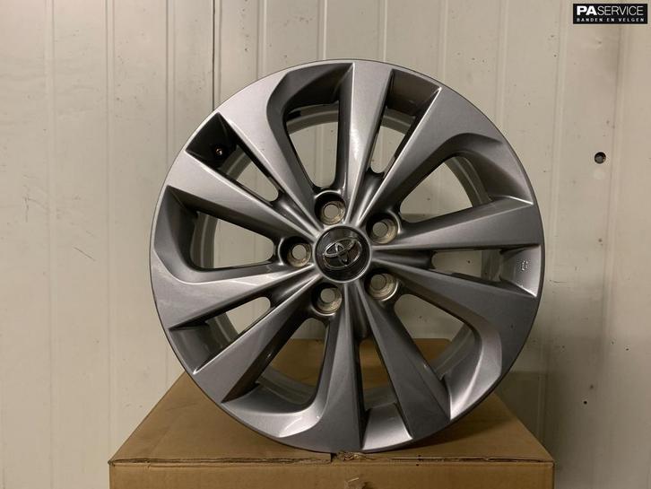 Originele antraciete 17 inch Toyota Velgen Auris Corolla, Auto-onderdelen, Banden en Velgen, Banden en Velgen, 17 inch, Gebruikt
