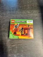 Lego 21266 minecraft lavastrijd, Ophalen of Verzenden, Zo goed als nieuw, Complete set, Lego