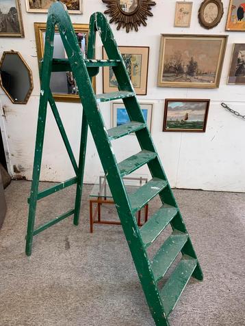 Trap mooie oude antieke brocante huishoud trap  beschikbaar voor biedingen