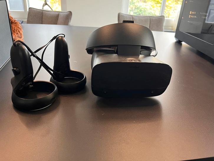 Oculus rift s met doos, Spelcomputers en Games, Virtual Reality, Gebruikt, Pc, VR-bril, Ophalen of Verzenden
