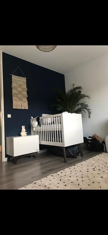 Kidsmill retro collectie ledikant met extra peuterzijkant beschikbaar voor biedingen