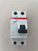 ABB aardlekschakelaar 40A 2 polig 30mA - 0903.751 - FH202 A, Hobby en Vrije tijd, Elektronica-componenten, Ophalen of Verzenden