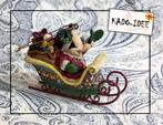 Jim Shore Disney Mickey Mouse in Arrenslee – kerstfiguurtje, Ophalen of Verzenden, Mickey Mouse, Zo goed als nieuw, Beeldje of Figuurtje