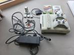 Unieke XBOX360 Feb2006 survivor incl 2 games controllers etc, Spelcomputers en Games, Ophalen, Met games, 20 GB, Zo goed als nieuw