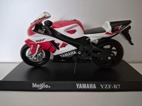 Div Yahama  Motoren schaalmodellen, Verzamelen, Automerken, Motoren en Formule 1, Zo goed als nieuw, Motoren, Ophalen of Verzenden