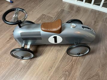 Zo goed als nieuwe loopauto beschikbaar voor biedingen