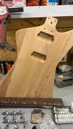 Zelfbouw Explorer Elektrische Gitaar Kit, Muziek en Instrumenten, Snaarinstrumenten | Gitaren | Elektrisch, Ophalen, Nieuw, Solid body