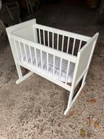 Mooi houten wiegje met matras, Ophalen, Zo goed als nieuw, Wieg
