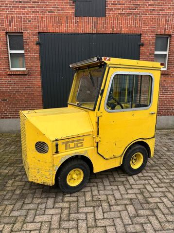 Vliegtuig Sleper - TUG beschikbaar voor biedingen