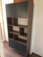 Moderne kast met haarspeldpootjes, Huis en Inrichting, Kasten | Wandmeubels, Ophalen, Gebruikt, 25 tot 50 cm, Minder dan 150 cm