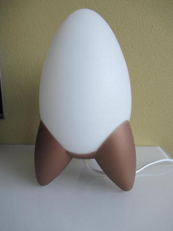 Retro / vintage Jumbolight Ei / raketlamp jaren 80/90 beschikbaar voor biedingen