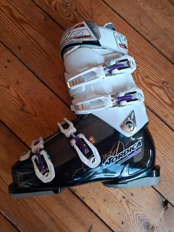 Nordica Speedmachine skischoenen (maat 40-41, dames)  beschikbaar voor biedingen
