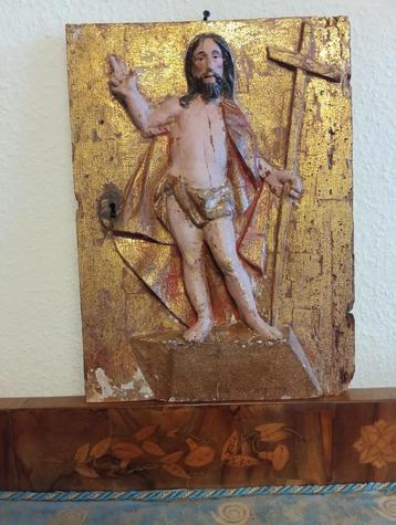 Gotisch hoogreliëf - Eerste versie op gouden achtergrond beschikbaar voor biedingen