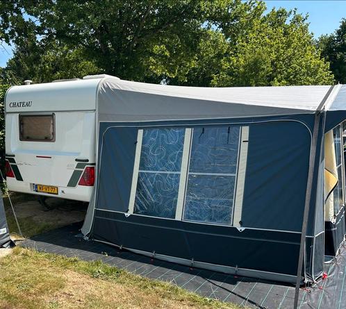 Chateau Cantara 400 & Isabella Ventura voortent, Caravans en Kamperen, Caravans, Particulier, tot en met 2, 750 - 1000 kg, Rondzit