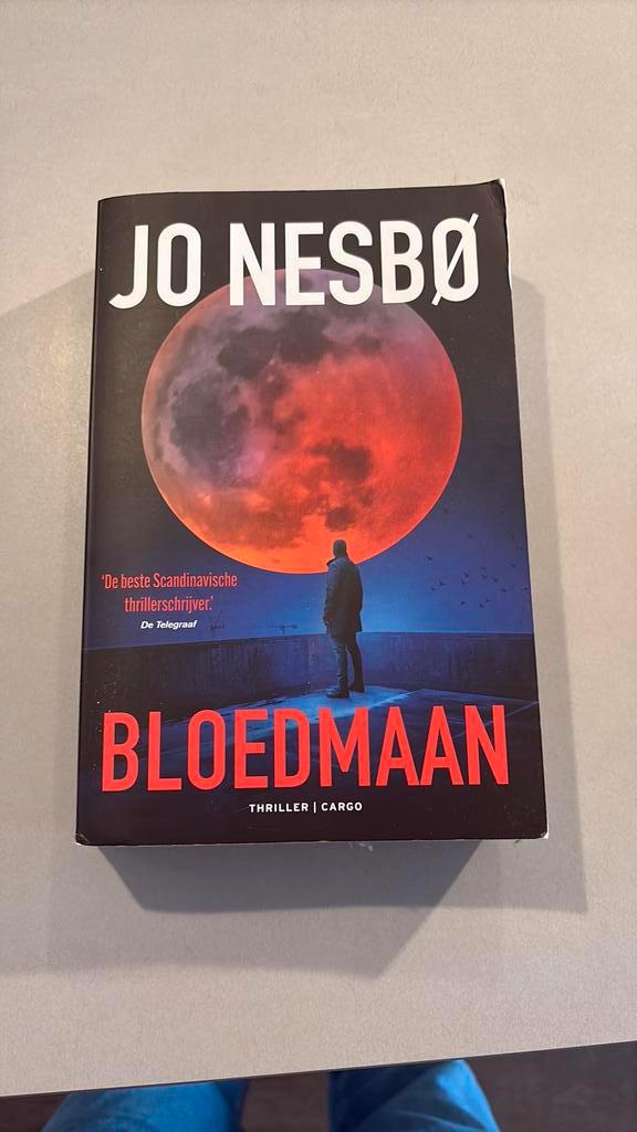 Jo Nesbo - Bloedmaan, Boeken, Thrillers, Gelezen, Ophalen of Verzenden