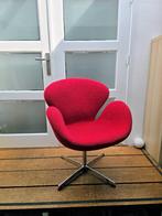 Swan Design chair rood wol, Huis en Inrichting, Fauteuils, Ophalen, Gebruikt, Minder dan 75 cm, Metaal