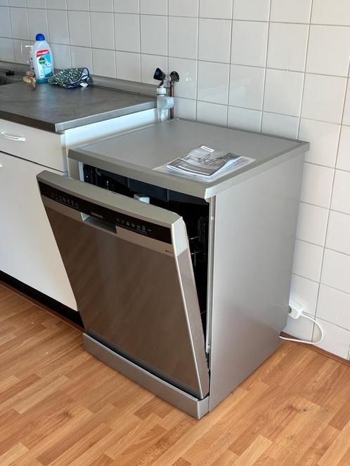 Siemens vaatwasser, Witgoed en Apparatuur, Vaatwasmachines, Zo goed als nieuw, Vrijstaand, Minder dan 85 cm, 45 tot 60 cm, Ophalen of Verzenden