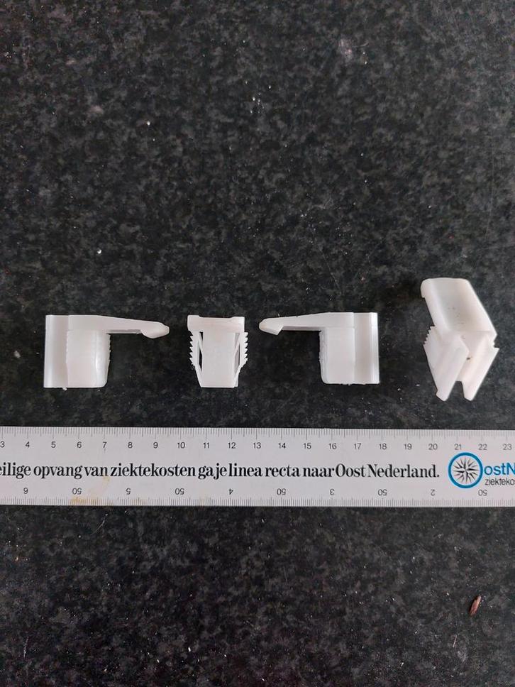 4x Plint Klemmetjes - 16mm - Wit, Huis en Inrichting, Keuken | Keukenelementen, Nieuw, Minder dan 100 cm, Minder dan 50 cm, Minder dan 25 cm
