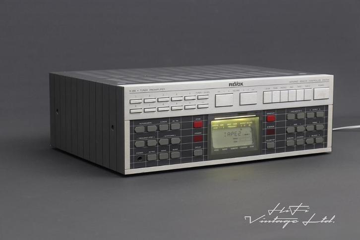 REVOX STUDER B286 zeldzaam model pre amp receiver, Audio, Tv en Foto, Versterkers en Receivers, Zo goed als nieuw, Stereo, Minder dan 60 watt