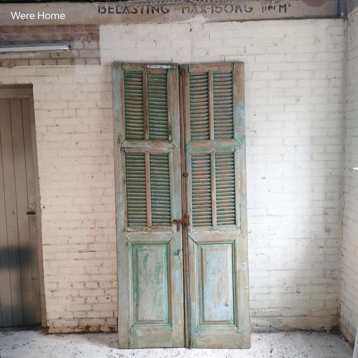 Hoge brocante luiken Ibiza style louvre Franse groene, Antiek en Kunst, Curiosa en Brocante, Ophalen of Verzenden