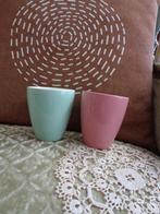 2 Brocante Pastel Bekers Regout Model Pierre ** Mimosa **, Ophalen of Verzenden