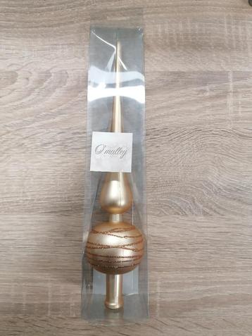 2 pieken. Goudkleurig en zwart. beschikbaar voor biedingen