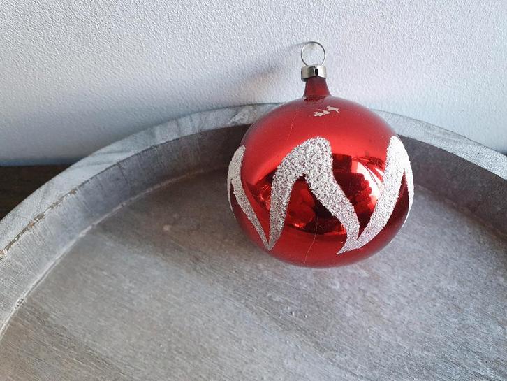 Vintage kerstbal rood punten 121, Diversen, Kerst, Gebruikt, Ophalen of Verzenden
