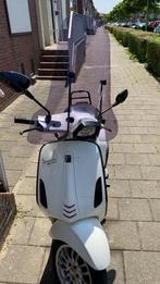 Vespa sprint wit 2016, Fietsen en Brommers, Scooters | Vespa, Ophalen, Gebruikt, Overige modellen, Maximaal 45 km/u