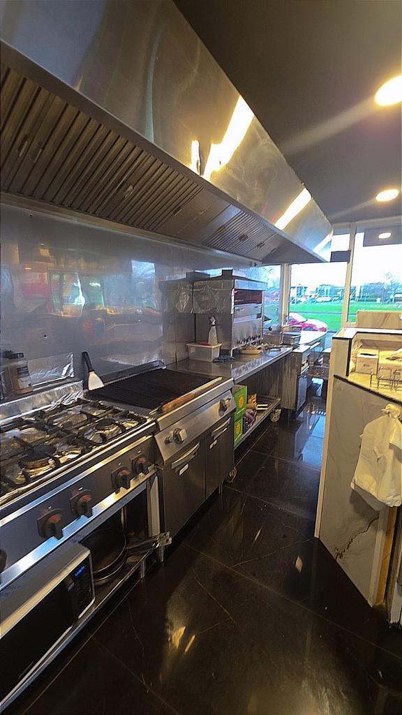 Restaurant te Koop in Almere - Afhalen & Bezorgen, Zakelijke goederen, Horeca | Keukenapparatuur, Fornuis, Frituur en Grillen