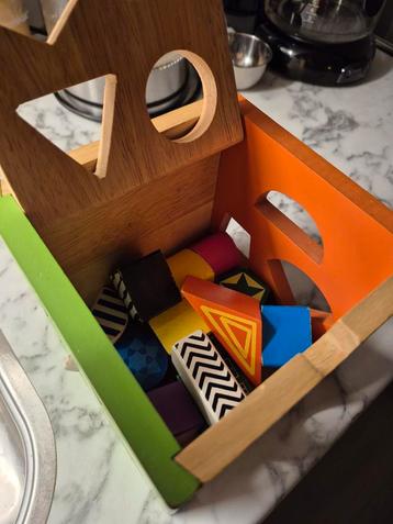 Houten Vormenstoof Speelgoed beschikbaar voor biedingen