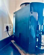 Krups EA815 volautomatisch espressomachine zo goed als nieuw, Ophalen, Afneembaar waterreservoir, Espresso apparaat, Koffiebonen