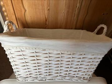 Witte Rietenmand, met binnen hoes ( ZGAN beschikbaar voor biedingen