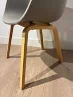 Kuipstoel beige zand taupe grijs houten frame, Huis en Inrichting, Stoelen, Overige kleuren, Zo goed als nieuw, Eén, Ophalen