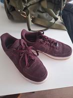 Nike sneakers maat 37.5, Ophalen of Verzenden, Zo goed als nieuw, Rood, Sneakers of Gympen