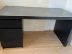Malm bureau zwart bruin eikenlook, Huis en Inrichting, Bureaus, Ophalen, Zo goed als nieuw
