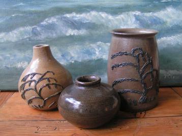 3 vazen van pottenbakker WARD nr BB 478 beschikbaar voor biedingen