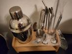 Cocktail set with book, Ophalen, Zo goed als nieuw, Rond, Hout