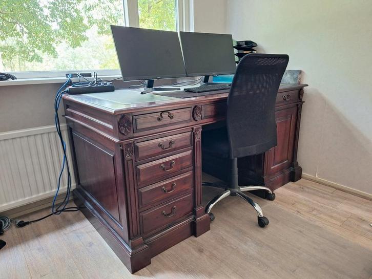 Engels Chesterfield bureau, Huis en Inrichting, Bureaus, Gebruikt, Bureau, Ophalen