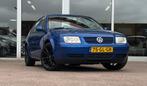 Volkswagen Bora 2.3 V5 Highline Xenon 18"LM velgen Sportuitl, Auto's, Stof, Gebruikt, Blauw, Bedrijf