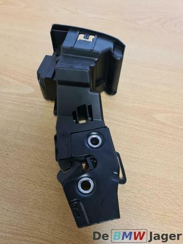 Achterbankslot links BMW E81 E87 E91 X3-F25 52207118819 beschikbaar voor biedingen