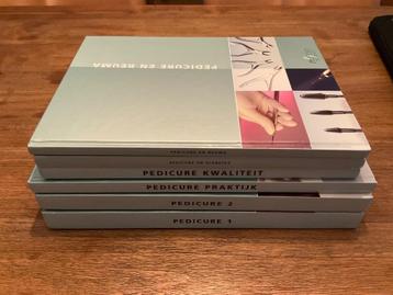 Pedicure studieboeken Provoet  beschikbaar voor biedingen